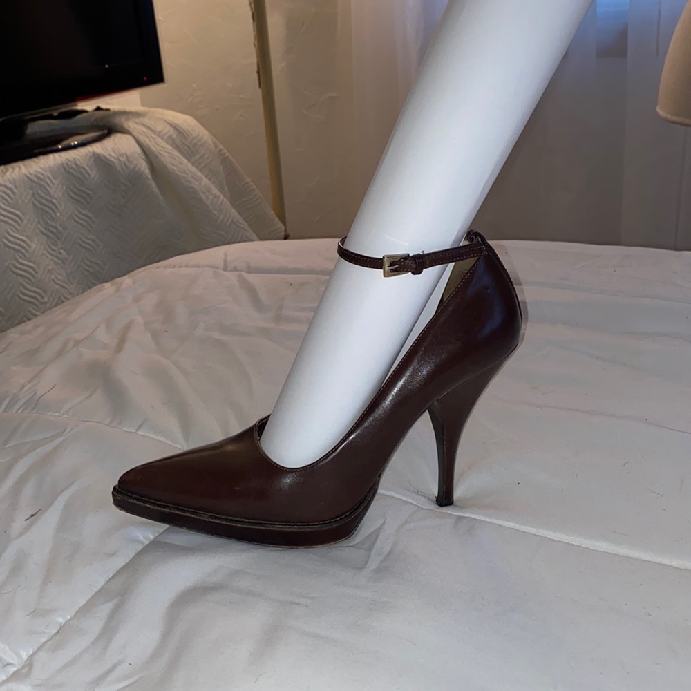 Prada - Picture 4 of 12